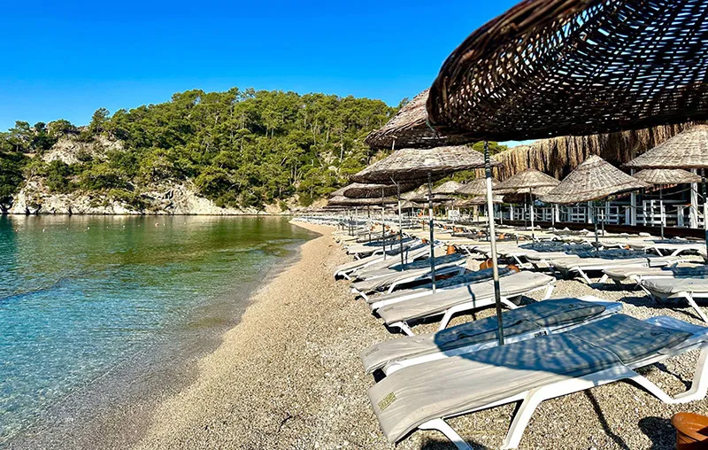 Praia de Oludeniz, na Riviera Turca Praia de Oludeniz